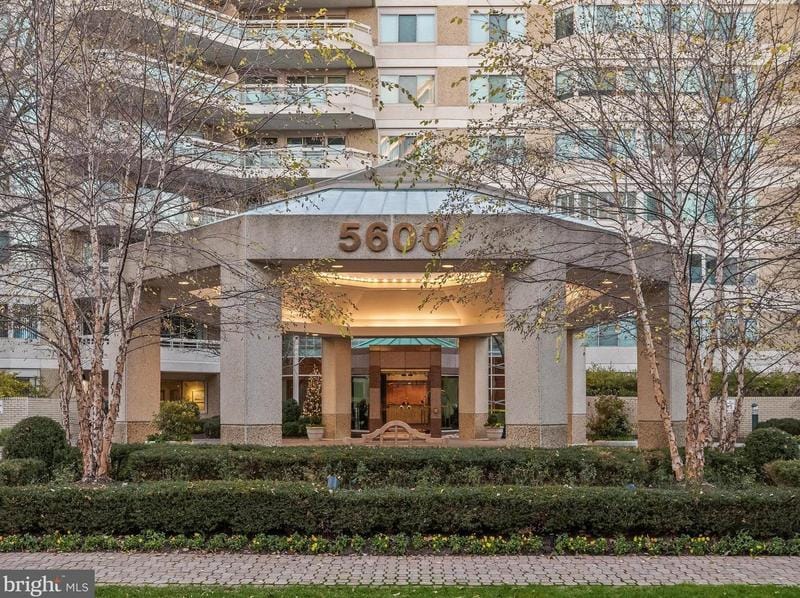 5600 Wisconsin Ave #1-1502, Chevy Chase, MD 20815 - MLS MDMC2115032 for Sale