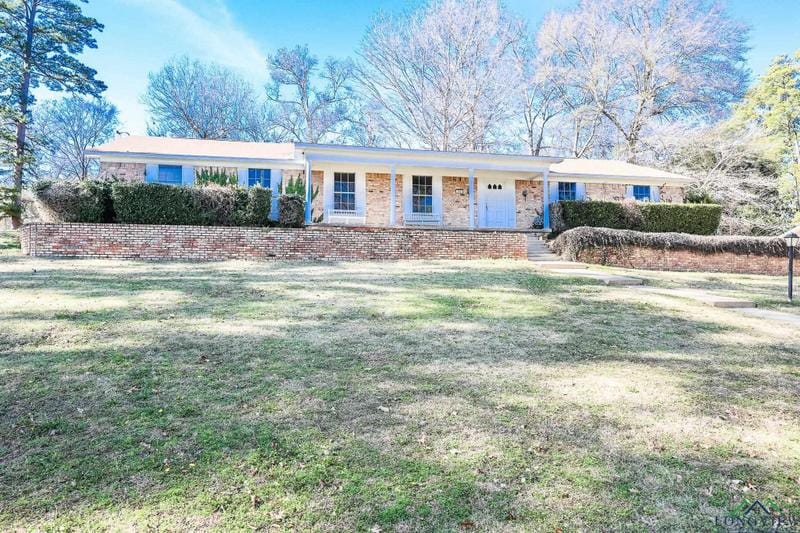 312 Horseshoe Dr, Kilgore, TX 75662 for Sale