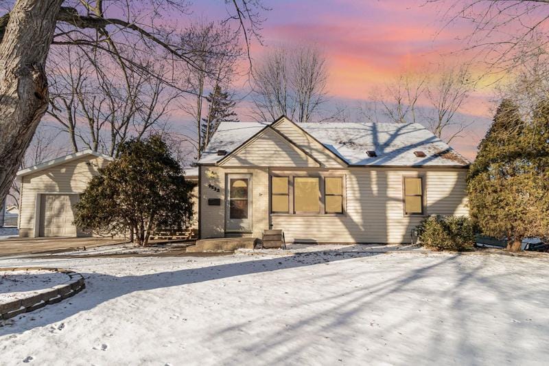 9532 Clinton Avenue South, Bloomington, MN 55420 for Sale