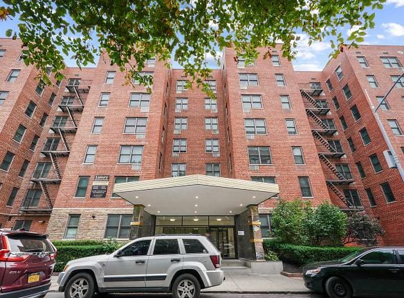Pelham Parkway Towers Apartments - 2160 Matthews Ave - Bronx, NY Apartments for Rent