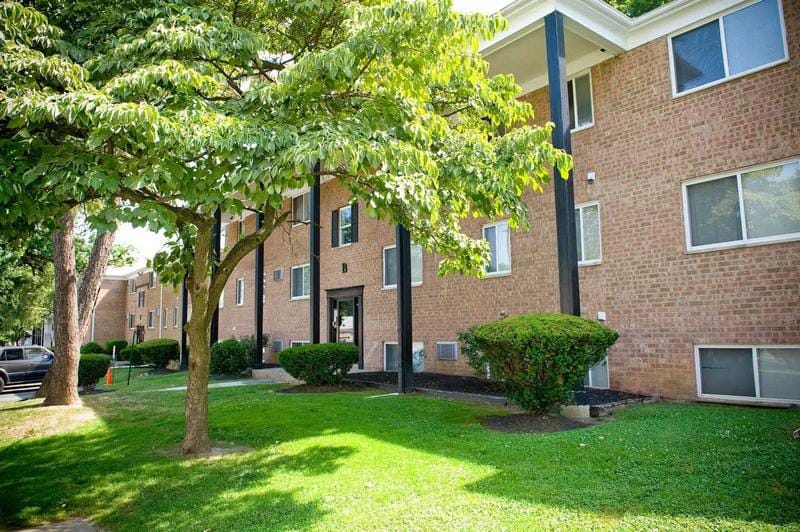 48096718  Green Forest Apartments for Sale