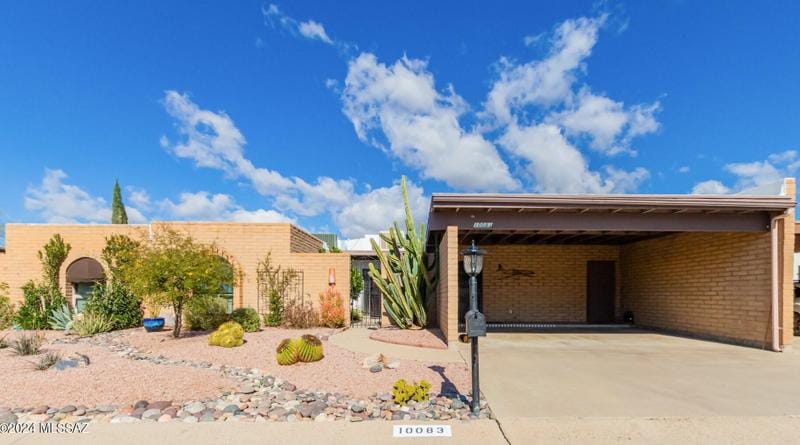 10083 N Valle Del Oro Dr, Tucson, AZ 85737 - MLS 22402350 for Sale