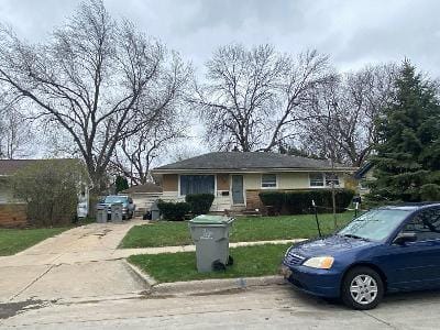 W Lynmar Ter for Sale