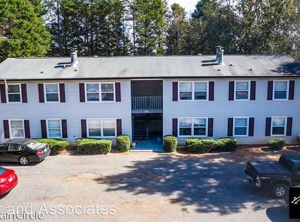 228 Mark Twain Cir - Athens, GA 30605 - Home For Rent