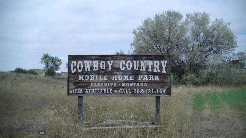 76 Road 240, Glendive, MT 59330  622219826 for Sale