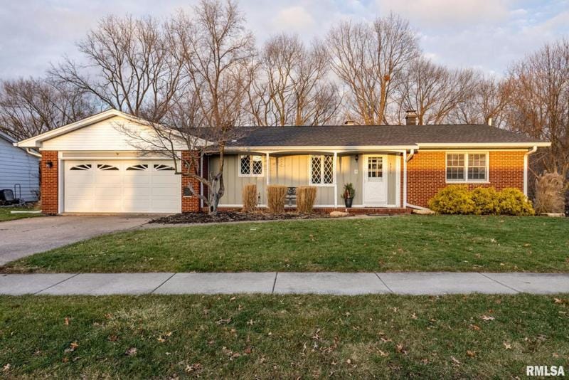 4311 34TH AVENUE PL, Moline, IL 61265 Single Family Residence For Sale  MLS# QC4249270