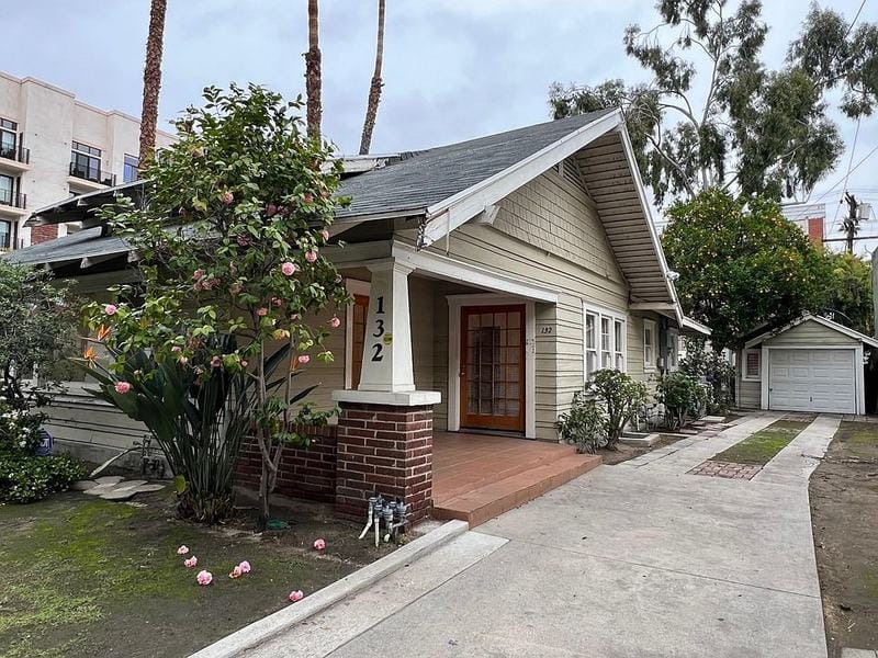 Nice 2/1 for rent in Glendale, CA #132 S Kenwood St