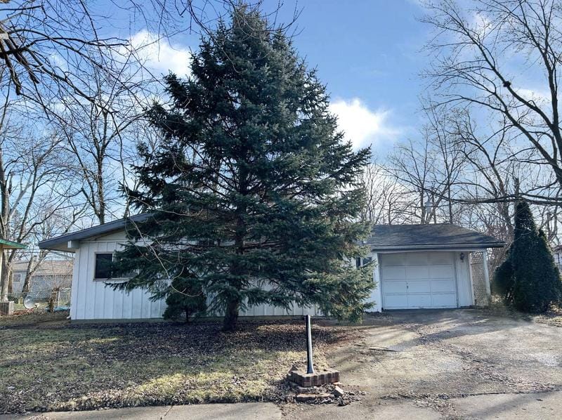 22339 Strassburg Ave, Sauk Village, IL 60411 - MLS 11972779 for Sale
