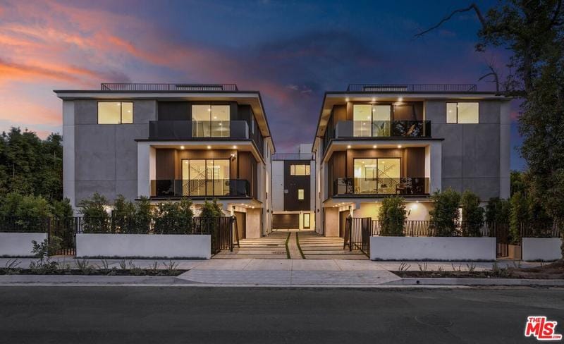1426 North Sycamore Avenue, Los Angeles, CA 90028 for Rent