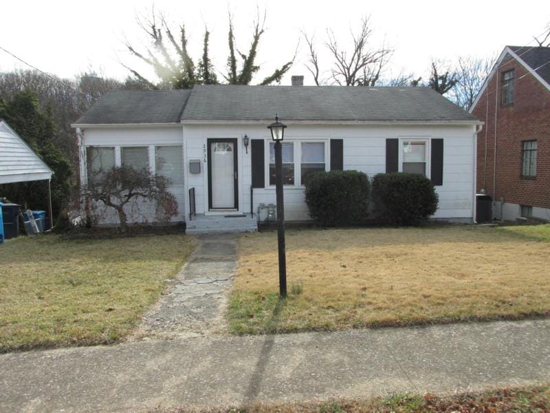 2936 FLEETWOOD AVE SW, Roanoke, VA 24015 Single Family Residence For Sale  MLS# 904594