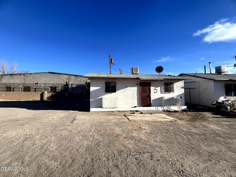 7167 N North Loop Drive #5, El Paso, TX 79915 for Rent