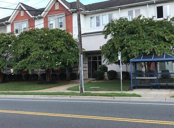 Mccreesh Place Apartments - 2120 N Davidson St - Charlotte, NC Apartments for Rent