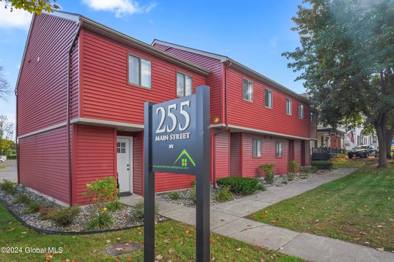 255 Main Street, Unit B10, Corinth, NY 12822 for Rent
