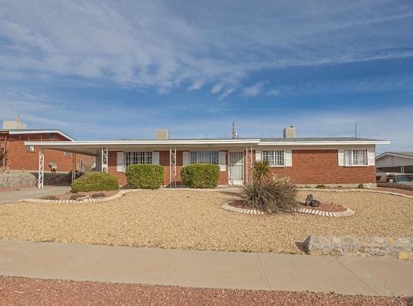 3913 Titanic Ave - El Paso, TX 79904 - Home For Rent