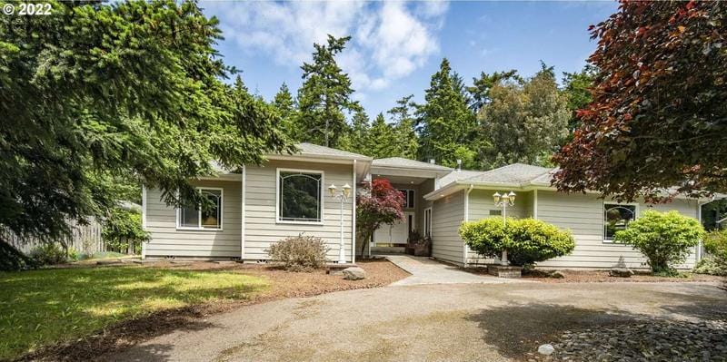 1150 TIDEVIEW TER, Coos Bay, OR 97420  622019223 for Sale