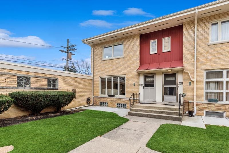 6323 North Cicero Avenue, Unit A, Chicago, IL 60646 for Sale