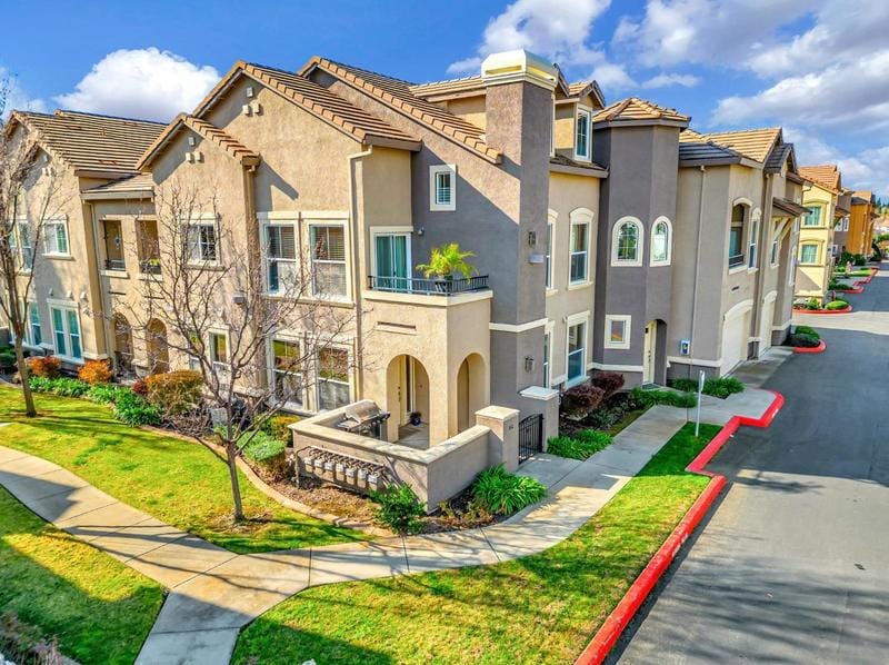 411 Vessona Cir #411, Folsom, CA 95630 - MLS 224003939 for Sale