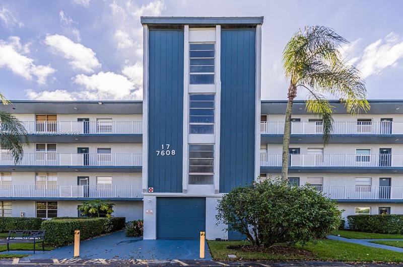 7608 NW 18th St #307, Margate, FL 33063 - MLS A11492826 for Sale