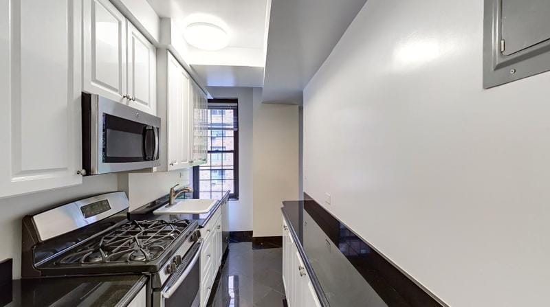 435 W 23rd St #15-D, New York, NY 10011 - MLS OLRS-2075711 for Rent