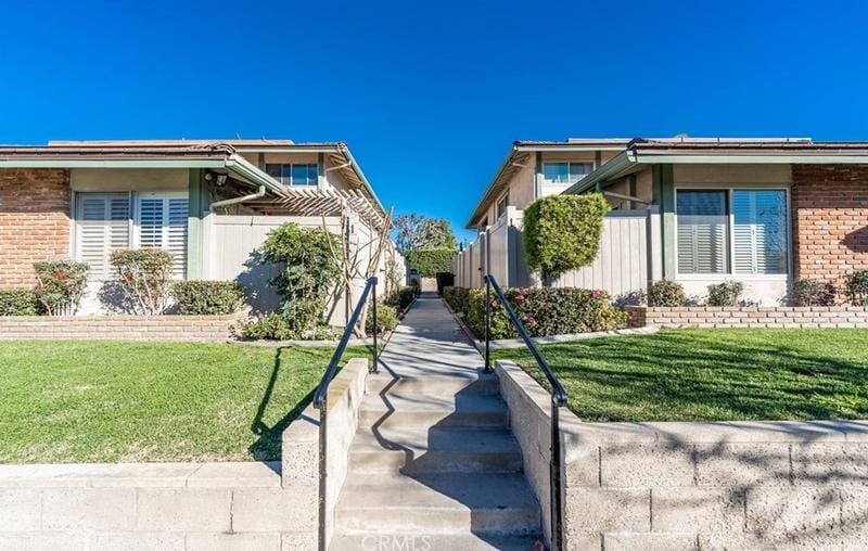18714 Del Rio Pl #4, Cerritos, CA 90703 - MLS DW24021665 for Sale