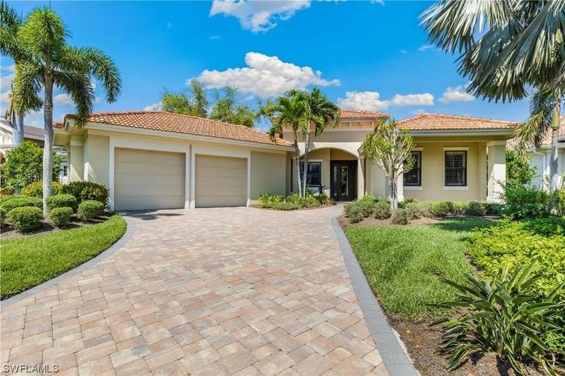 Fort Myers, Lee County, FL Lakefront Property, Waterfront Property, House for sale Property ID: 416056170