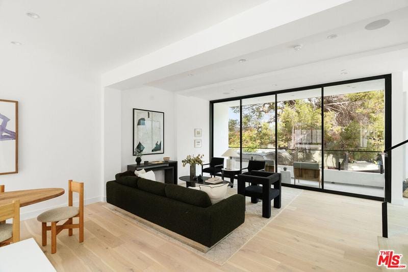 861 1/2 Hyperion Avenue, Los Angeles, CA 90029 for Rent