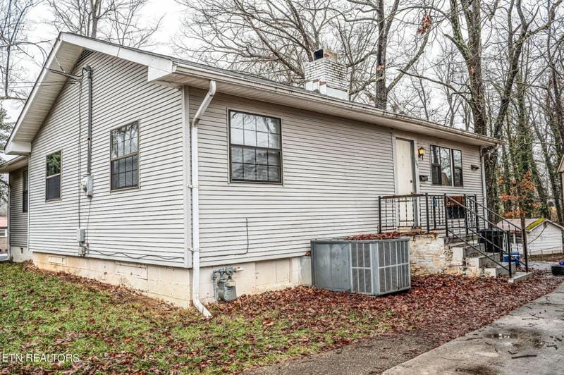109 GORDON RD, Oak Ridge, TN 37830 Single Family Residence For Sale  MLS# 1250885 for Rent