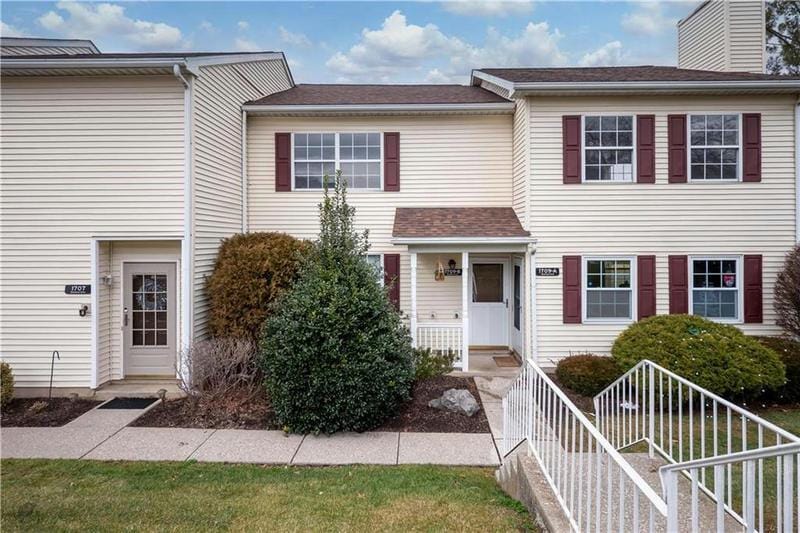 1709 BRIARWOOD DR # B, Bethlehem Twp, PA 18020 Condominium For Sale  MLS# 729210