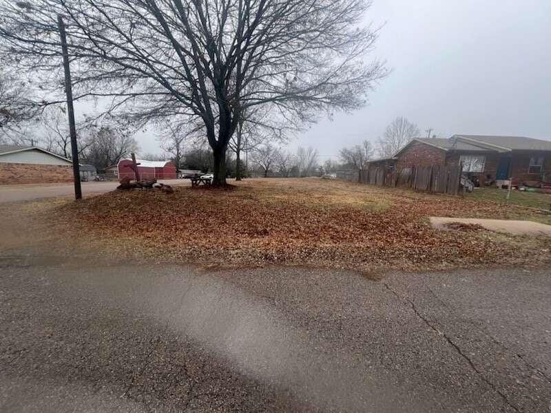 400 E Salter Street, Asher, OK 74826  624303507 for Sale