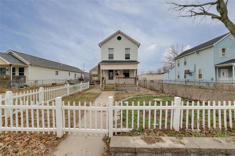 627 BENTON ST, Valley Park, MO 63088 Single Family Residence For Sale  MLS# 24007204
