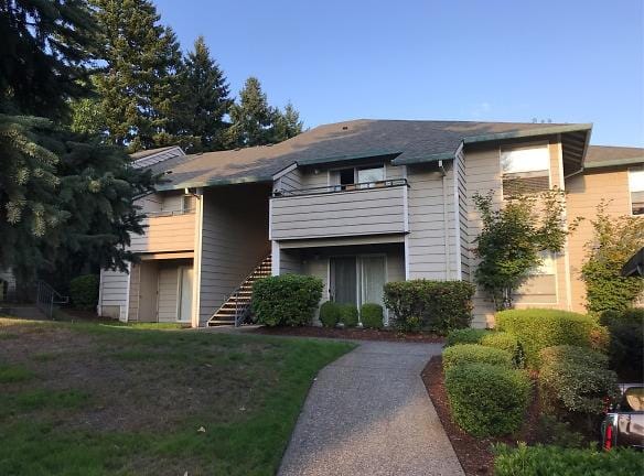 Capital Park Apartments - 10638 SW Capitol Hwy - Portland, OR Apartments for Rent