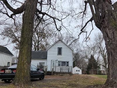 7th St NW for Sale