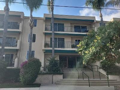 Cedros Ave Unit 123 for Sale