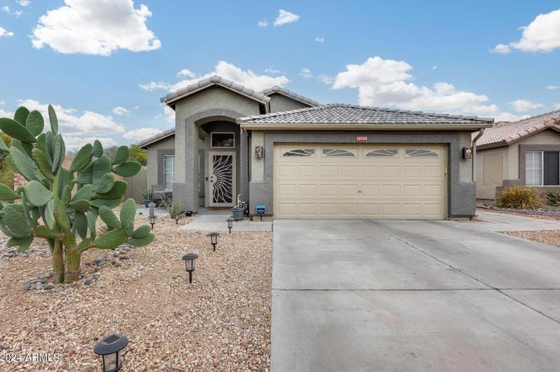 13525 W Ocotillo Ln, Surprise, AZ 85374 - MLS 6653918 for Sale