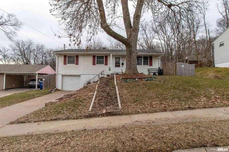 2634 WESTWOOD Place, Davenport, IA 52804  624352324 for Sale