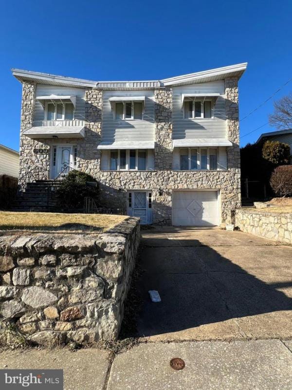 609 RENZ ST, PHILADELPHIA, PA 19128 Single Family Residence For Sale  MLS# PAPH2316886