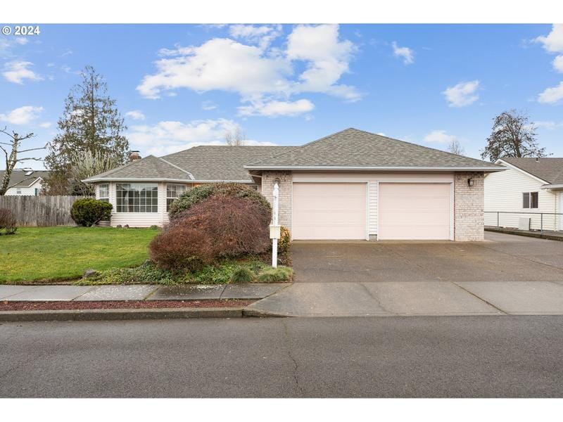 564 S OAK PL, Canby OR 97013 for Sale