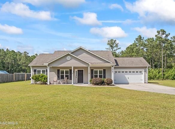 323 Folkstone Rd - Holly Ridge, NC 28445 - Home For Rent