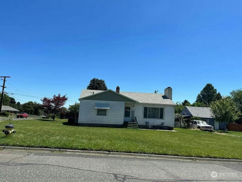 1001 S 31ST AVE, Yakima, WA 98902 Single Family Residence For Sale  MLS# 2195171