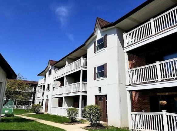 185 N Gregory St #9 - Aurora, IL 60504 - Home For Rent