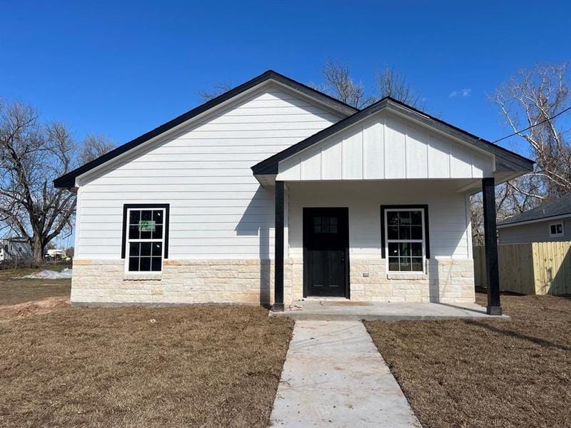 608 N Houston St, Hearne, TX 77859 for Sale