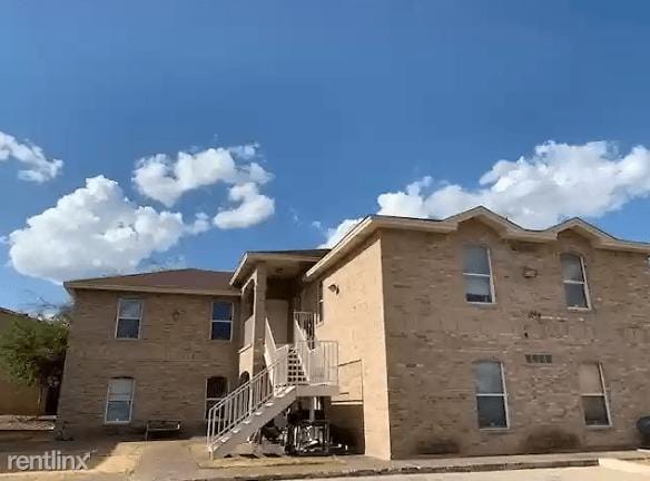 3008 E Stewart St - Laredo, TX 78043 - Home For Rent