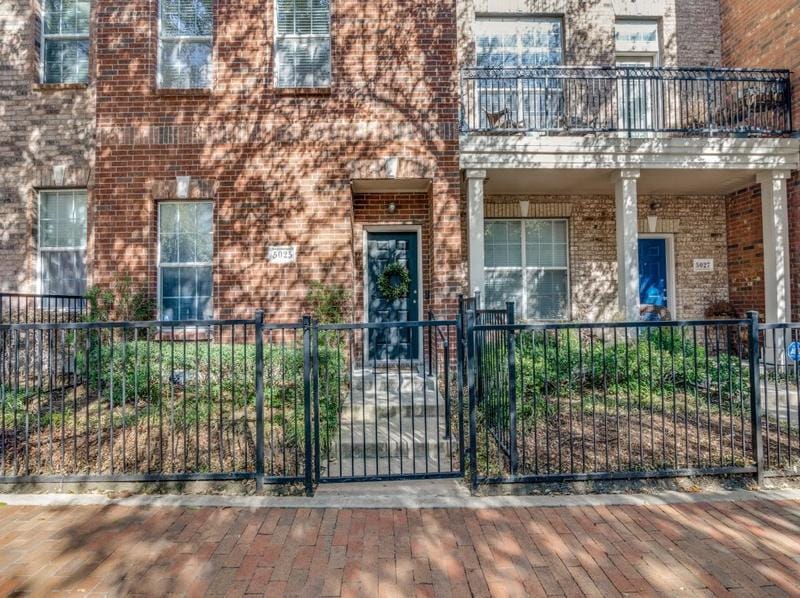5025 Morris Ave #25, Addison, TX 75001 - MLS 20530543 for Sale