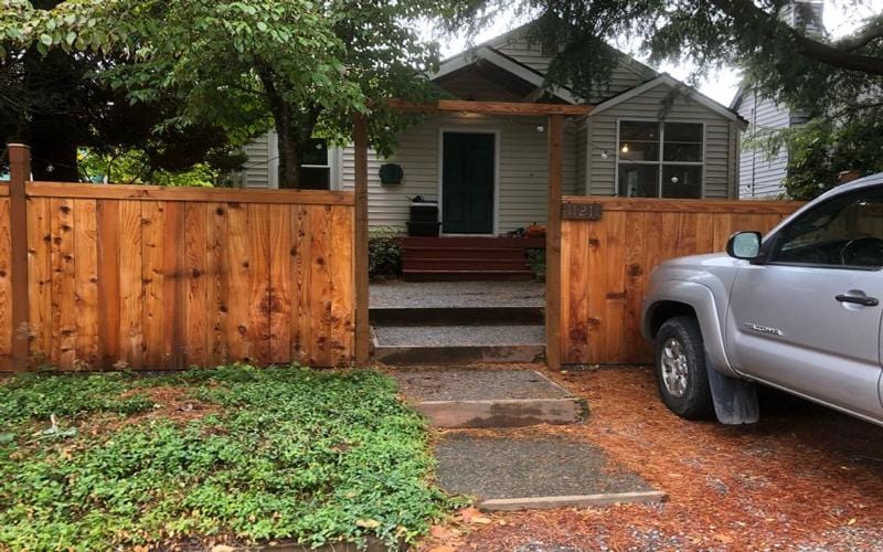 Rental listing in Northgate, Seattle Area. Contact the landlord or property manager direct about rental.