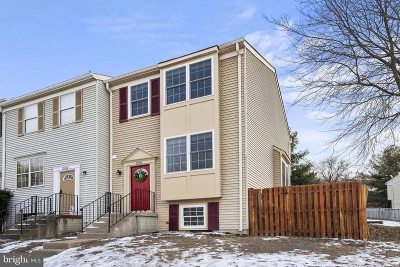 15150 WENTWOOD LN, WOODBRIDGE, VA 22191 Townhouse For Sale  MLS# VAPW2063912