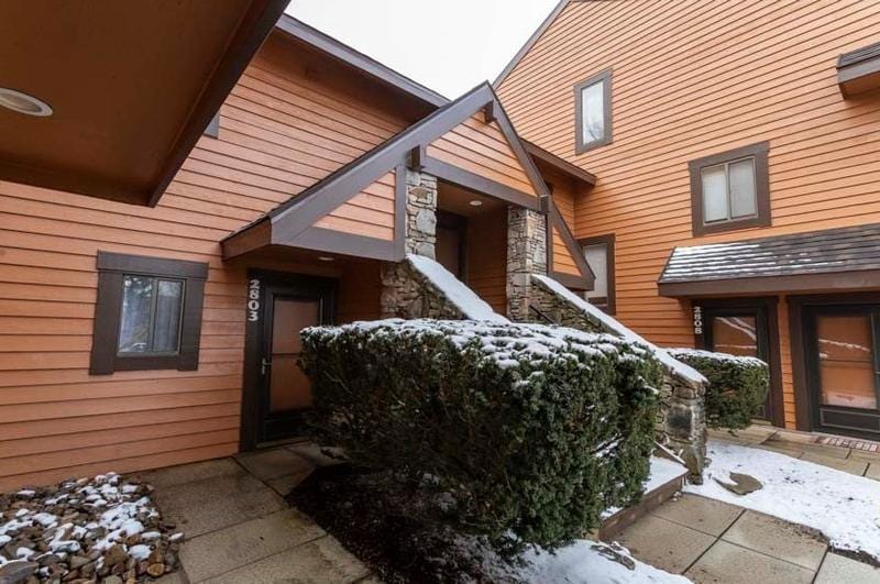 2803 Swiss Mountain Dr, Seven Springs, PA 15622 - MLS 1639634 for Sale