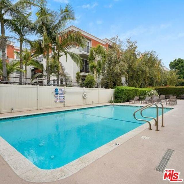 15344 Weddington 303, Sherman Oaks CA 91411 for Sale