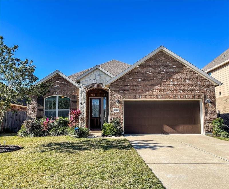 2120 Lisboa Ln, LEAGUE CITY, TX 77573 for Sale