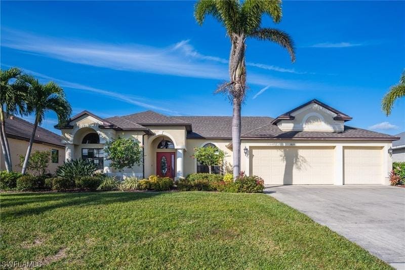 Cape Coral, Lee County, FL Lakefront Property, Waterfront Property, House for sale Property ID: 418768405