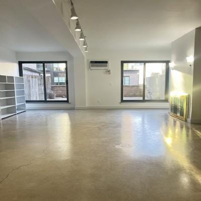 Rental listing in Midtown-West, Manhattan. Contact the landlord or property manager direct about rental.